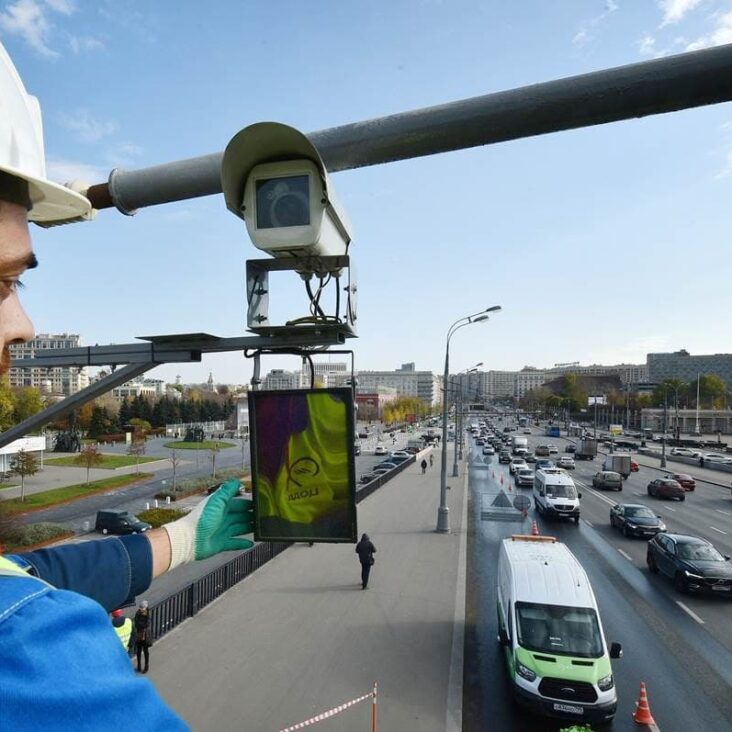 Московские камеры проверят шлемы у мотоциклистов, а также наличие ОСАГО и техосмотра