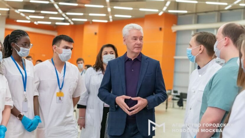 Сергей Собянин принял решение о стимулирующих выплатах медикам за проведение вакцинации