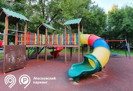 В этом году на Юго-Западе Москвы во всех районах на деньги от платных парковок обустроят больше 185 дворов