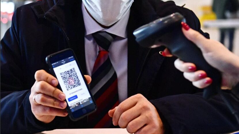 Собянин изменил указ о сроках действия QR-кодов