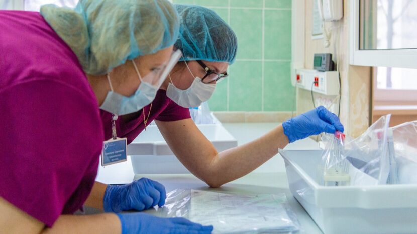 В Москве началось исследование назальной вакцины от COVID-19