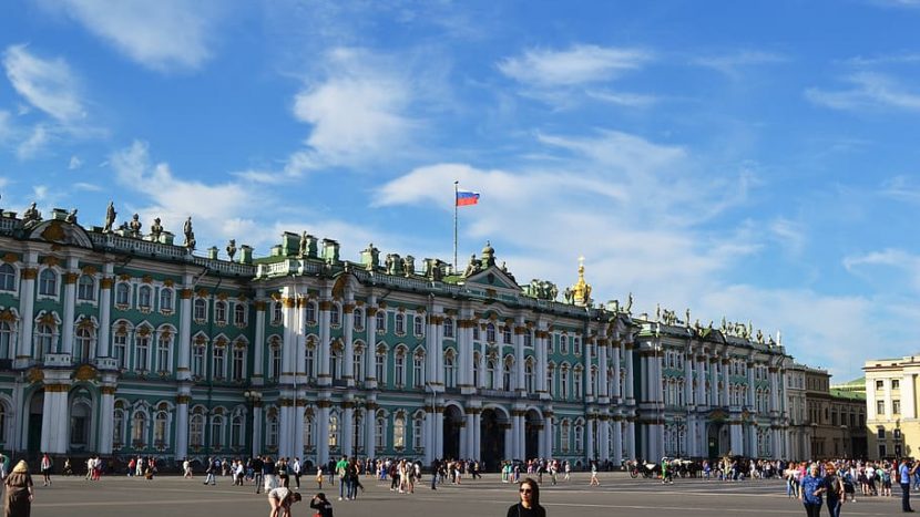 Москва, Петербург и Сочи стали лидерами для романтических поездок на 14 февраля