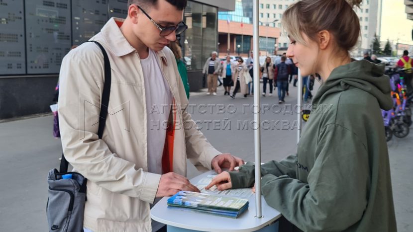 Чаще всего службой по контракту интересуется в Москве молодежь