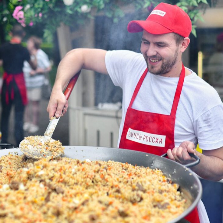 В Москве открылся гастрономический фестиваль "Вкусы России"