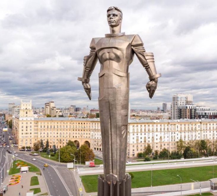 В Москве началась реставрация памятника Юрию Гагарину
