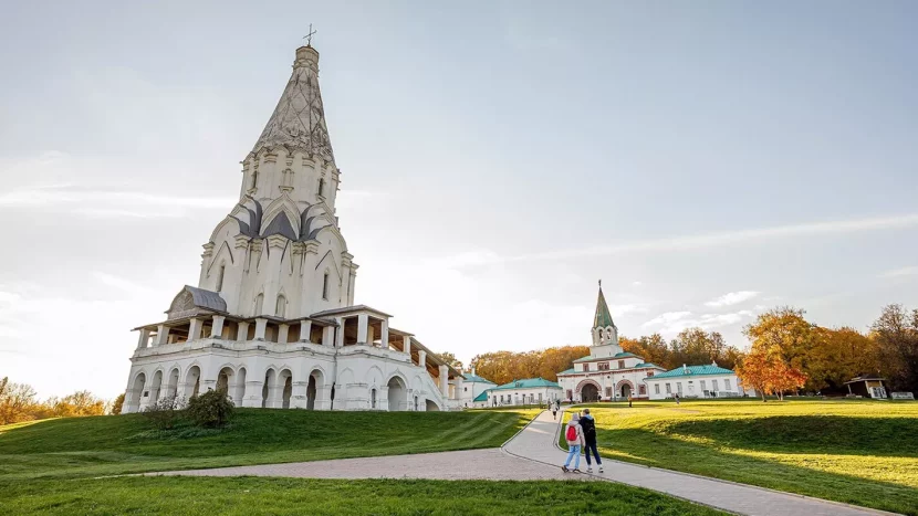 В Коломенском началась реставрация фасадов церкви Вознесения Господня