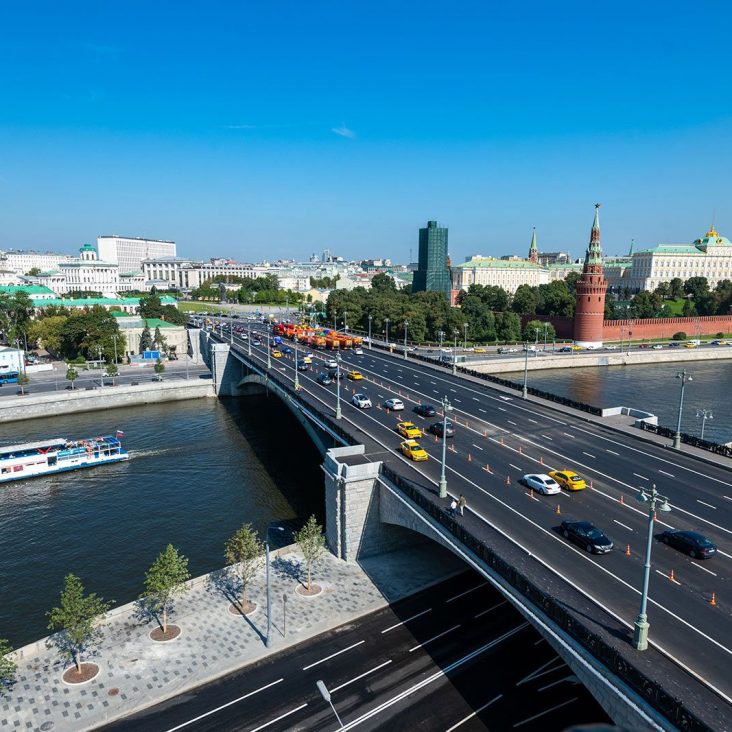 Сергей Собянин рассказал об обновлении мостов через Москву-реку