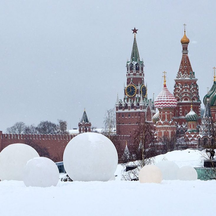 МЧС Москвы предупредило москвичей о непогоде в новогоднюю ночь