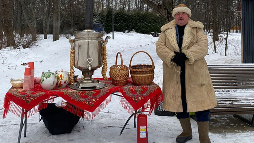 В Москве открылись пункты бесплатной раздачи чая и глинтвейна