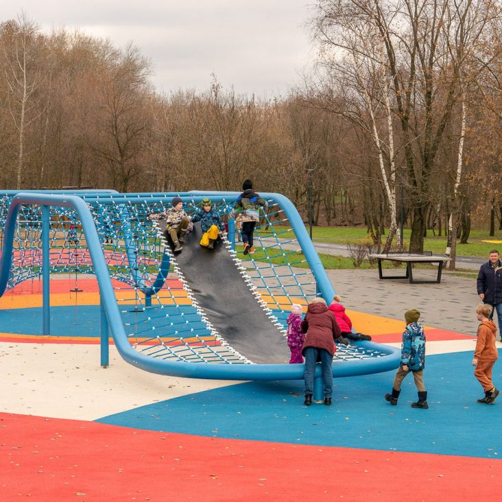 Две детские и пять спортивных площадок появились в парке "Яуза"