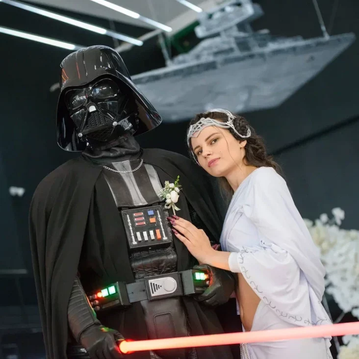 Необычные церемонии бракосочетания пройдут на ВДНХ на выставке "В далекой-далекой Галактике"