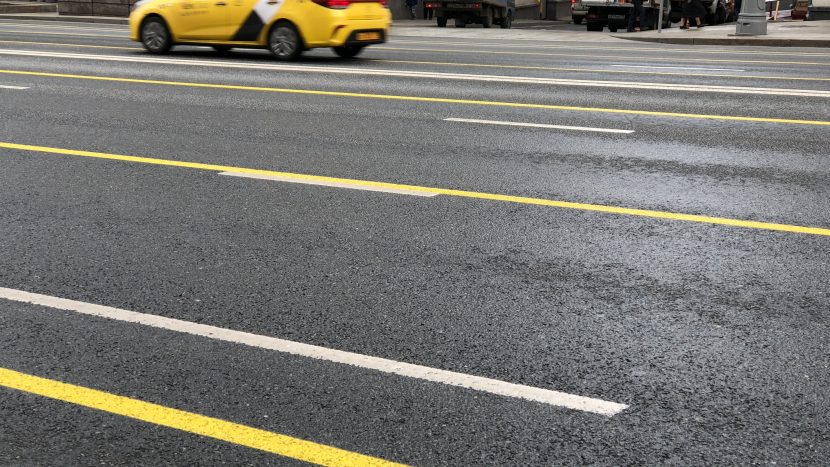 Желтая разметка впервые появилась на улице Москвы