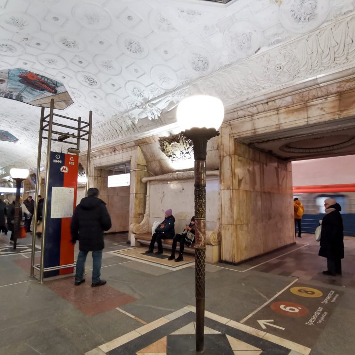 Режим работы станции метро "Новокузнецкая" изменится с 17 июля