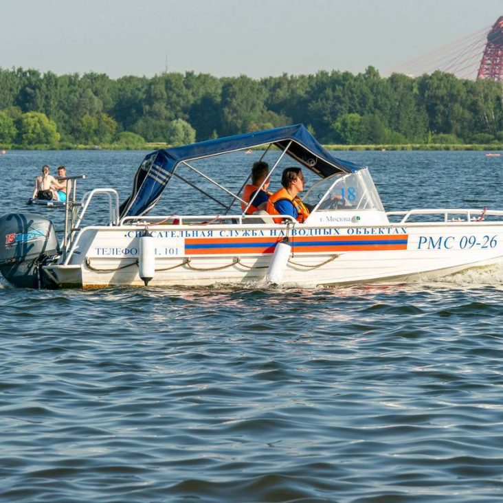 Спасатели усилили патрулирование у воды из-за жары