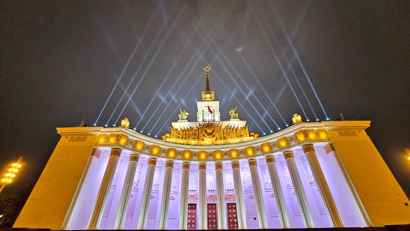Уличное освещение в Москве перевели на зимний режим работы