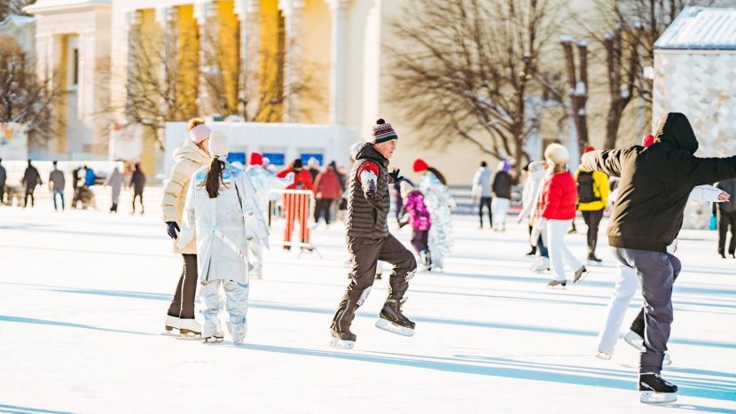 Утренние зарядки пройдут на катке ВДНХ