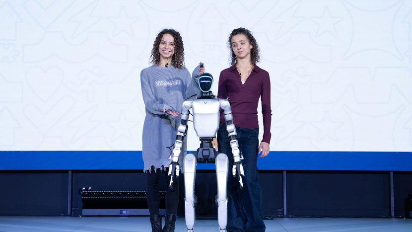 Редакция "Молодежь Москвы" запустила эксперимент по обучению робота журналистике