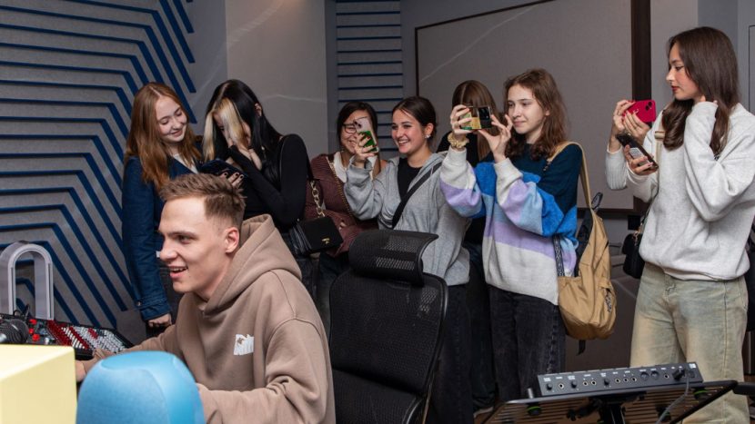 Узнать о профессии врача, журналиста и программиста: программа образовательных экскурсий для учеников предпрофессиональных классов пройдет в Москве