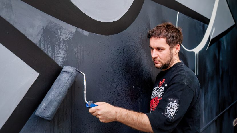 Участники столичного арт-проекта украсили площадки в разных районах Москвы