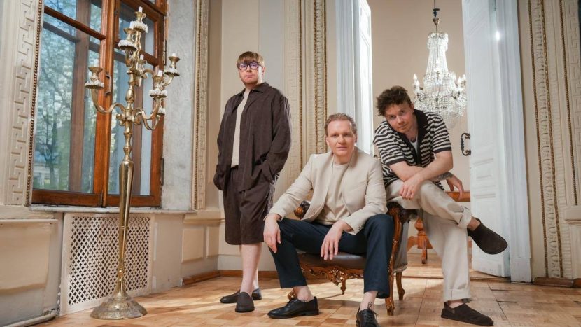 Полеты над сценой и исчезающий автомобиль: новогоднее шоу от братьев Сафроновых пройдет в Москве