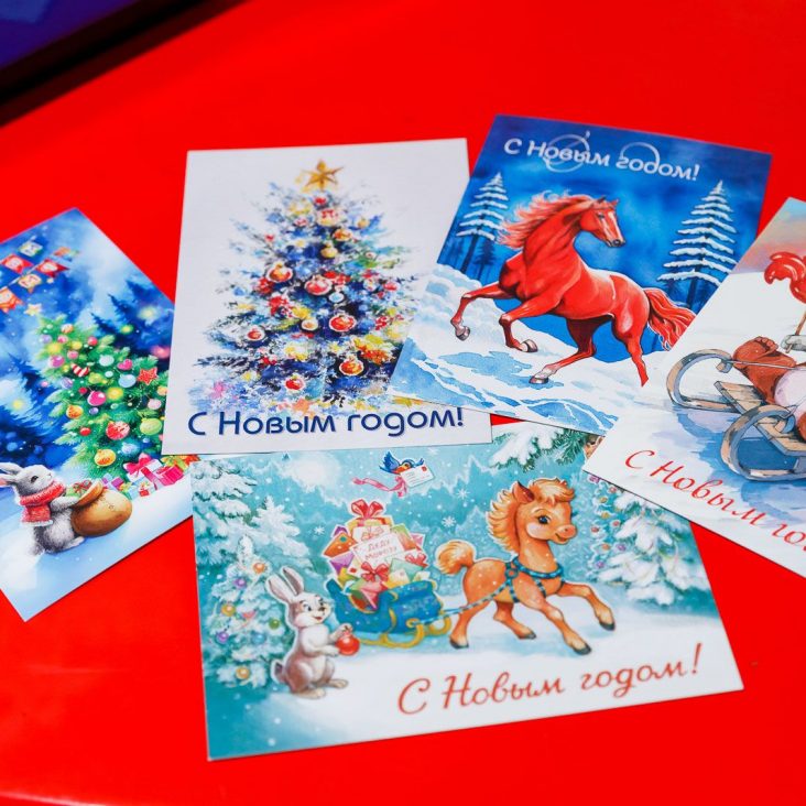 Новогодние почтовые ящики появились в московском метрополитене