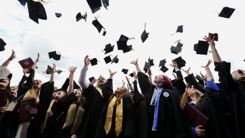 Ступени "бакалавр" и "магистр" начнут отменять с этого года