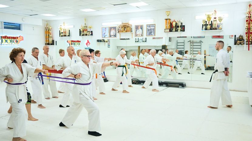 Тренировки по единоборству проходят для москвичей старшего возраста