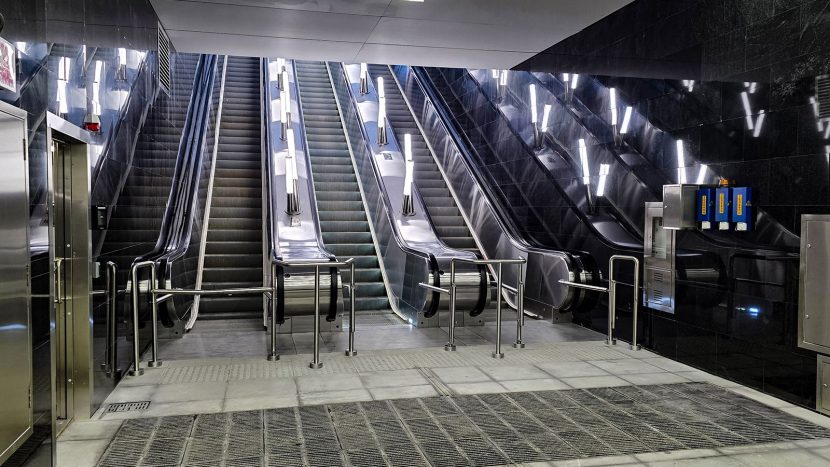 На станции метро "Вавиловская" построили новый подземный переход