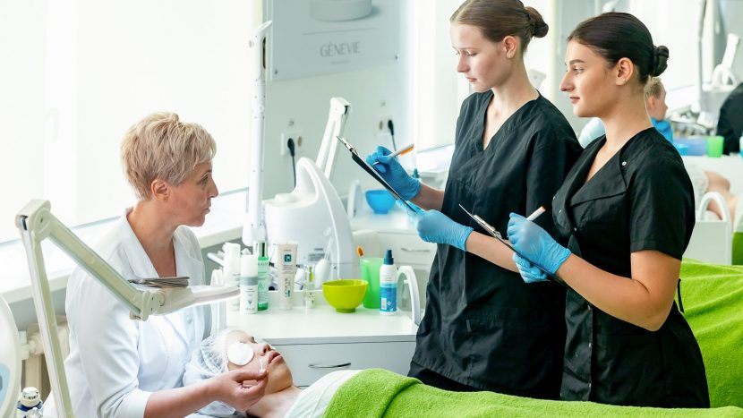 Лучшего педагога колледжа определят в Москве