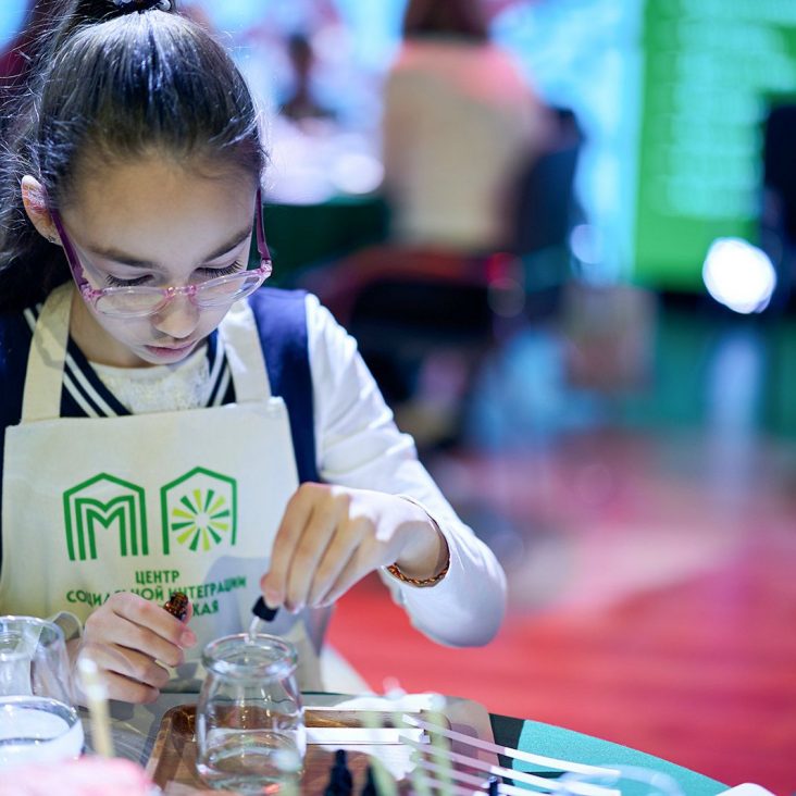 Незрячие дети создали парфюмерную карту России