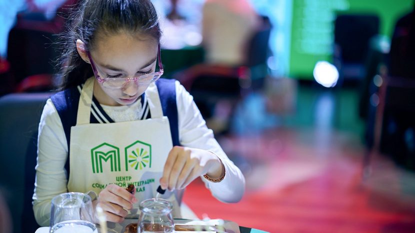 Незрячие дети создали парфюмерную карту России