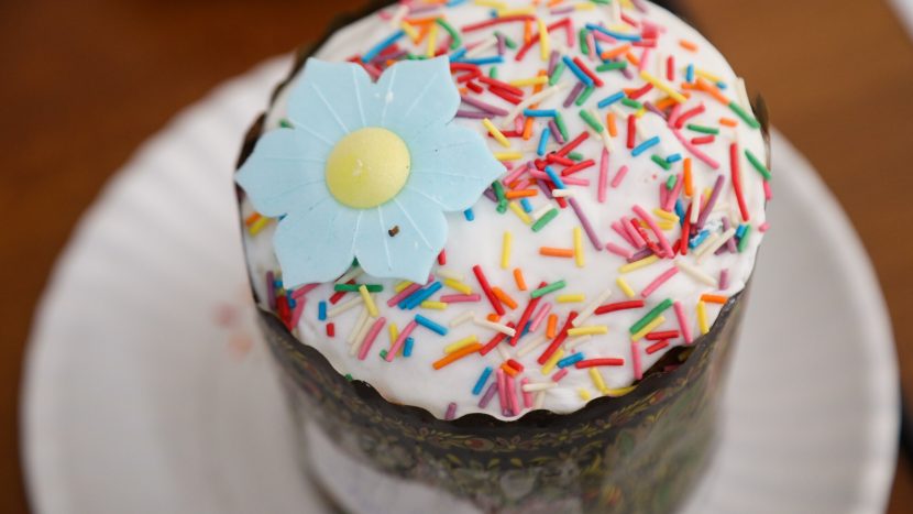 Дегустатора шапочек куличей перед Пасхой ищут в Москве