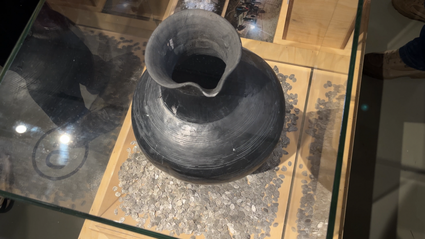 Более 85 тысяч монет: в Музее Москвы представили клад XVII века из палат Аверкия Кириллова