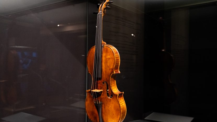 Тайная жизнь великих скрипок: государственную коллекцию уникальных музыкальных инструментов покажут в музее Музыки