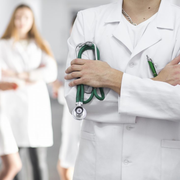 Столичные врачи помогли беременной девушке, у которой отнимались ноги