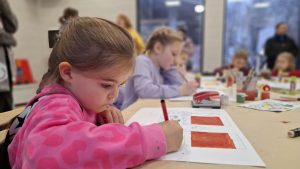 До конца весны в парках Москвы будет открыта запись на бесплатные тематические кружки