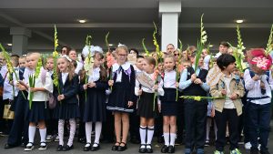 Многодетные семьи в Москве могут получить компенсацию на школьную форму