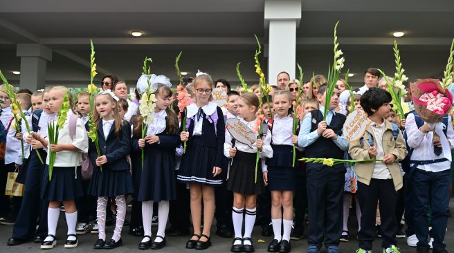 Многодетные семьи в Москве могут получить компенсацию на школьную форму