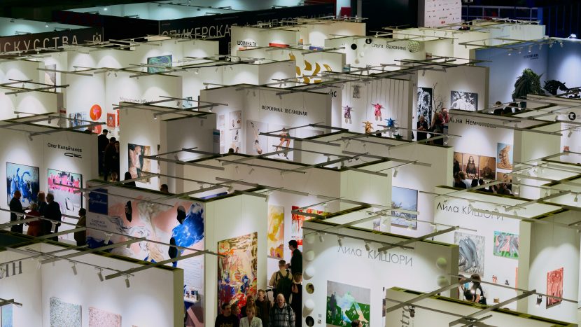 Более 100 независимых художников и галерей присоединились к седьмой ярмарке современного искусства "Арт Россия"