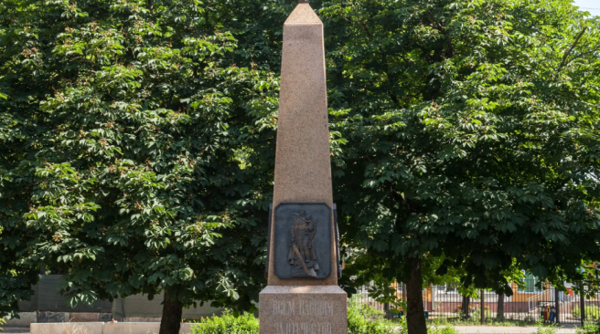 В САО жители могут принять участие в акции по благоустройству памятников, посвященных периоду ВОВ