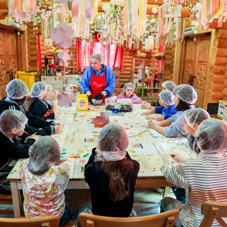 Семейные спектакли и мастер-классы: что посетить на фестивале "Пасхальный дар" в выходные