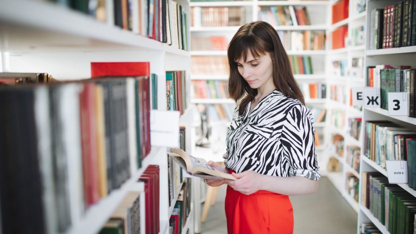 ИИ-консультанты и аппараты для сдачи книг: какими москвичи видят библиотеки будущего
