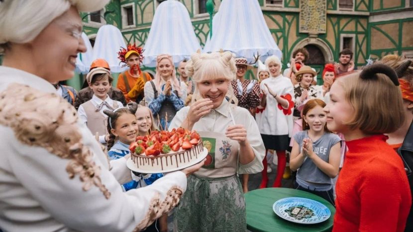 Певица Пелагея дебютирует в кино: стартовали съёмки семейной музыкальной комедии "Зубастая няня"