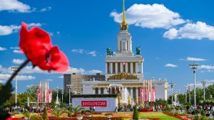 От коломенских калачей до камчатского гребешка: что попробовать на фестивале "Вкусы России" на ВДНХ
