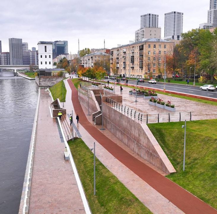 Движение по реконструированной Шелепихинской набережной открыли в Москве